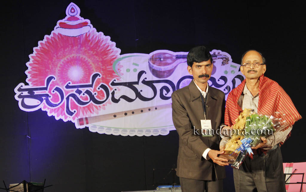 kusumanjali-2016-shri-padre-vasantha-kumar-perla-nalinkumar-shetty-nagoor-2