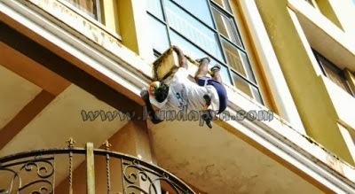 ಕುಂದಾಪುರದಲ್ಲಿ ಕೋತಿರಾಮನ ಝಲಕ್; 15 ನಿಮಿಷಗಳಲ್ಲಿ 6 ಮಹಡಿಯ ಕಟ್ಟಡ ಏರಿ ಸಾಹಸ