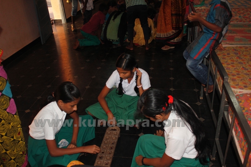 ವಿದ್ಯಾರ್ಥಿಗಳ ಪ್ರತಿಭೆಗೆ ವೇದಿಕೆಯಾಯ್ತು ಸ್ವರ್ಧಾರಹಿತ ‘ಮಕ್ಕಳ ಹಬ್ಬ’