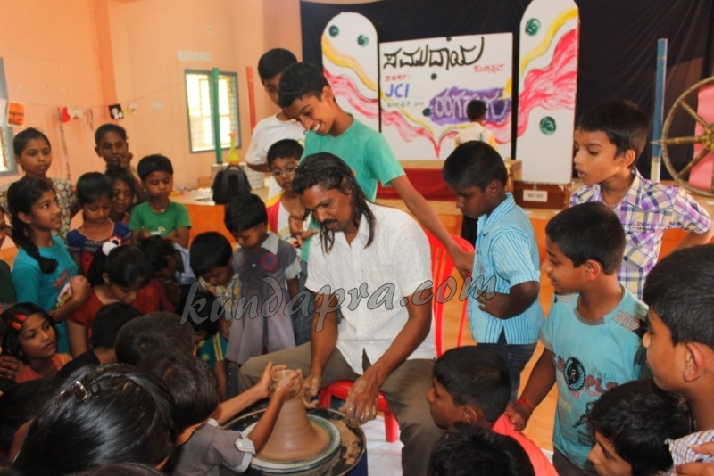 ರಂಗು ರಂಗಾಗಿ ಮೂಡಿಬಂತು ಸಮುದಾಯದ ರಂಗರಂಗು ರಜಾಮೇಳ