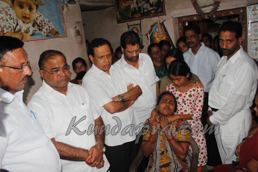 ಅಕ್ಷತಾ ಮನೆಗೆ ಪ್ರಾಥಮಿಕ ಶಿಕ್ಷಣ ಸಚಿವ ಕಿಮ್ಮನೆ ಭೇಟಿ