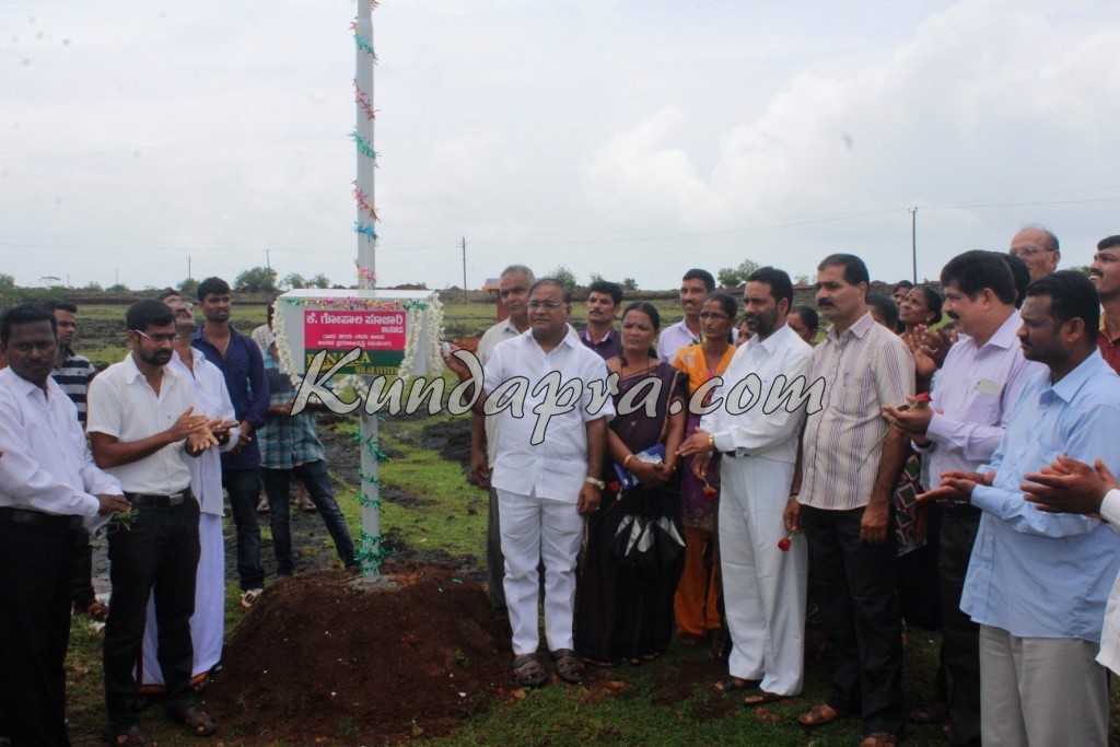 ಹೇನಬೇರು ರಸ್ತೆಗೆ ಬಂತು ಸೋಲಾರ್ ದೀಪ