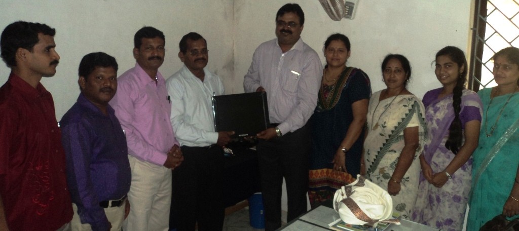 ಹೆಮ್ಮಾಡಿ ಜನತಾ ಕಾಲೇಜಿಗೆ ಕಂಪ್ಯೂಟರ್ ಕೊಡುಗೆ