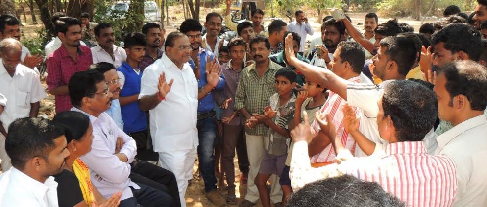 ಚುನಾವಣೆ ಬಹಿಷ್ಕಾರದ ಬಿಸಿ. ಬೈಂದೂರು ಶಾಸಕರಿಗೆ ತರಾಟೆ