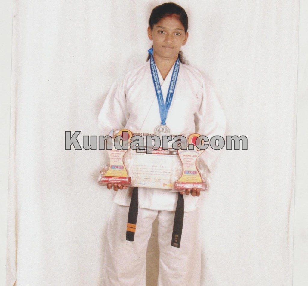 ಕುಂದಾಪುರ: ಕುಬುಡೋ ಬುಡೋಕಾನ್ ಕರಾಟೆಯಲ್ಲಿ ದಿವ್ಯಾಗೆ ಬ್ಲಾಕ್ ಬೆಲ್ಟ್