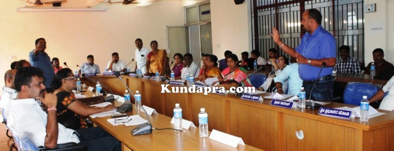 ಕುಂದಾಪುರ ಪುರಸಭೆ ಸಾಮಾನ್ಯ ಸಭೆಯಲ್ಲಿ ತೆರಿಗೆ, ಪರವಾನಿಗೆ, ಮೀನು ಮಾರುಕಟ್ಟೆ, ನಾಯಿ ಕಾಟದ ಚರ್ಚೆ