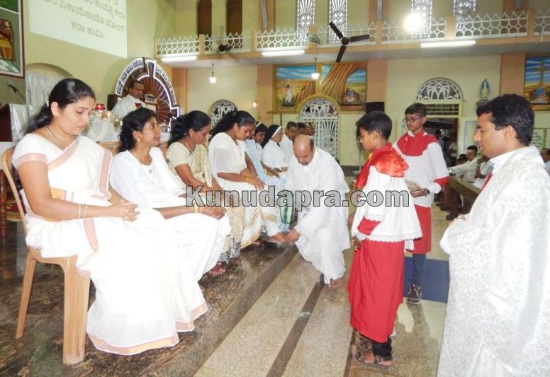 ಕುಂದಾಪುರ ಹೋಲಿ ರೊಜಾರಿ ಚರ್ಚ್: ಪರಮ ಪ್ರಸಾದದ ಸಂಸ್ಕಾರ ಆಚರಣೆ
