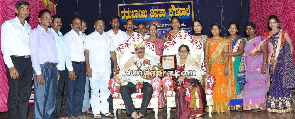 ವಿದಾಯಕ್ಕೂ ಮುನ್ನ ವೃತ್ತಿ ಬದುಕಿನಲ್ಲಿ ನೆರವಾದವರನ್ನು ಗೌರವಿಸಿ ಕೃತಜ್ಞತೆ ಸಲ್ಲಿಸಿದ ಮುಖ್ಯೋಪಧ್ಯಾಯರು