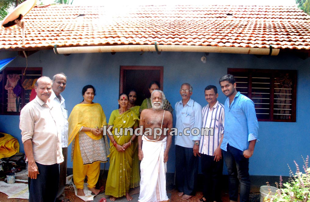 ವೃದ್ಧ ದಂಪತಿಗಳಿಗೆ ಮನೆ ನಿರ್ಮಿಸಿಕೊಟ್ಟು ಆಸರೆಯಾದ ಕೋಟೇಶ್ವರ ಗಾಣಿಗ ಯುವ ಸಂಘಟನೆ