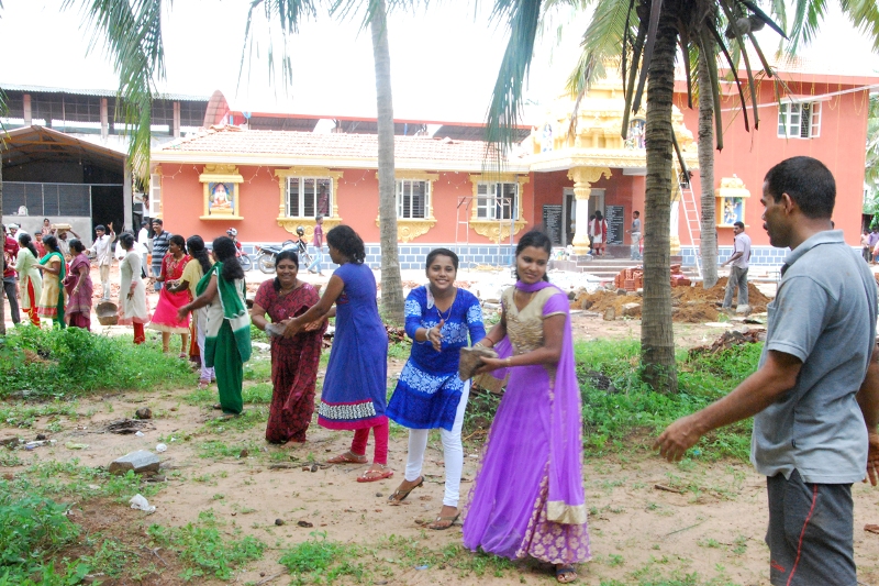 ಕುಂದಾಪುರ: ಶ್ರೀ ವ್ಯಾಸರಾಜ ಮಠದಲ್ಲಿ ಶ್ರಮದಾನ ಕಾರ್ಯಕ್ರಮ