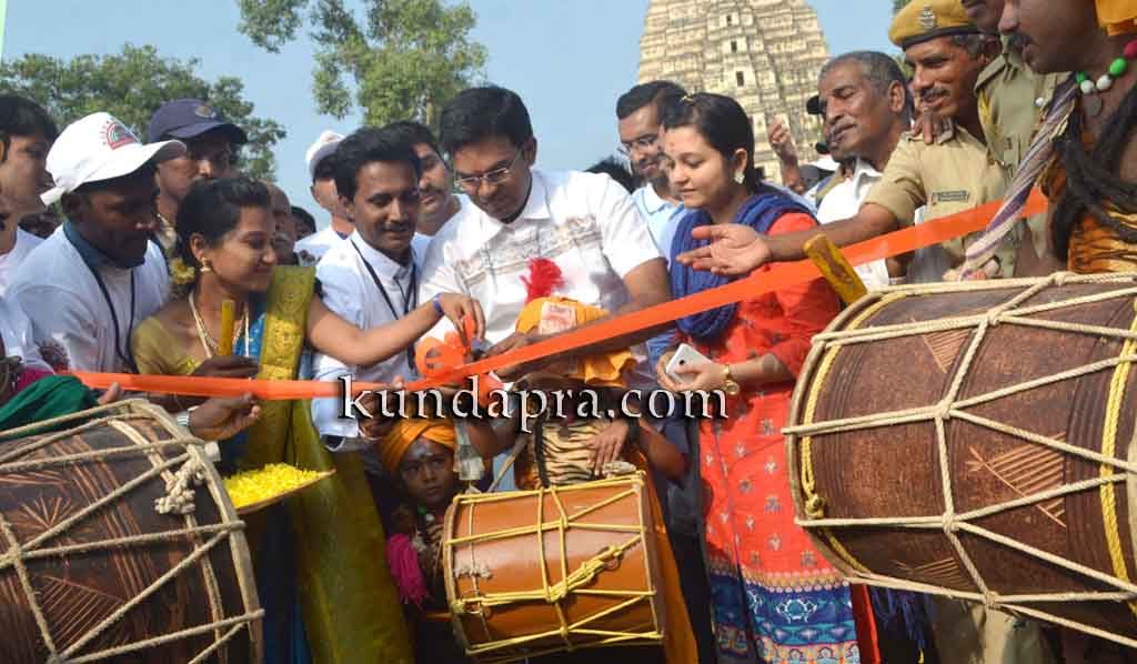 ಗರಿಗೆದರಿದ ಹಂಪಿ ಪಾರಂಪರಿಕ ನಡಿಗೆ. ನ. 3 ರಿಂದ 5 ಅದ್ದೂರಿ ಹಂಪಿ ಉತ್ಸವ