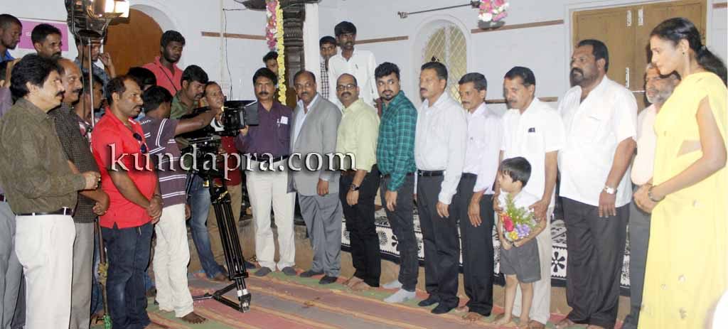 ಗುಲ್ವಾಡಿ ಟಾಕೀಸ್ ನಿರ್ಮಾಣದ ‘ರಿಸರ್ವೆಶನ್’ ಚಿತ್ರ ಮುಹೂರ್ತ, ಚಿತ್ರೀಕರಣಕ್ಕೆ ಚಾಲನೆ