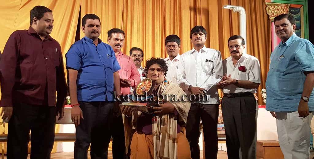 ಕುಂದಾಪುರ ರೂಪಕಲಾ ನಾಟಕ ಸಂಸ್ಥೆಯ ಸತೀಶ್ ಪೈ ಅವರಿಗೆ ಸನ್ಮಾನ