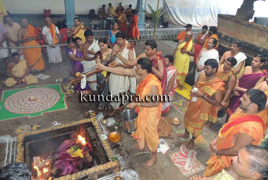 ಬೈಂದೂರು ಶ್ರೀ ಸೇನೇಶ್ವರ ದೇವಳದಲ್ಲಿ ರುದ್ರೈಕಾದಶನೀ ಹೋಮ, ಪುಪ್ಪರಥ ಸಮರ್ಪಣೆ