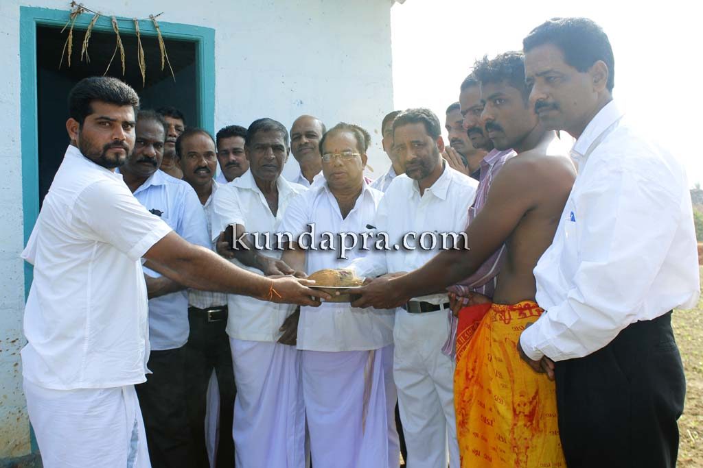 ನಾಕಟ್ಟೆಯಲ್ಲಿ ಕೋಟಿ ಚೆನ್ನಯ ಪಂಜುರ್ಲಿ ಗರಡಿ ಜೀಣೋದ್ಧಾರಕ್ಕೆ ಶಿಲಾ ಮುಹೂರ್ತ