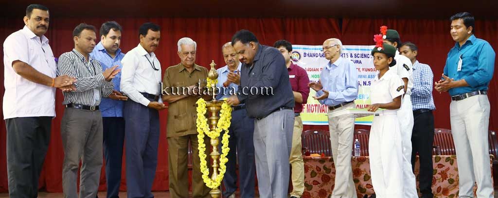 ಭಂಡಾರ್ಕಾರ್ಸ್ ಕಾಲೇಜು: ಸ್ವಯಂ ಪ್ರೇರಿತ ರಕ್ತದಾನ ಶಿಬಿರ