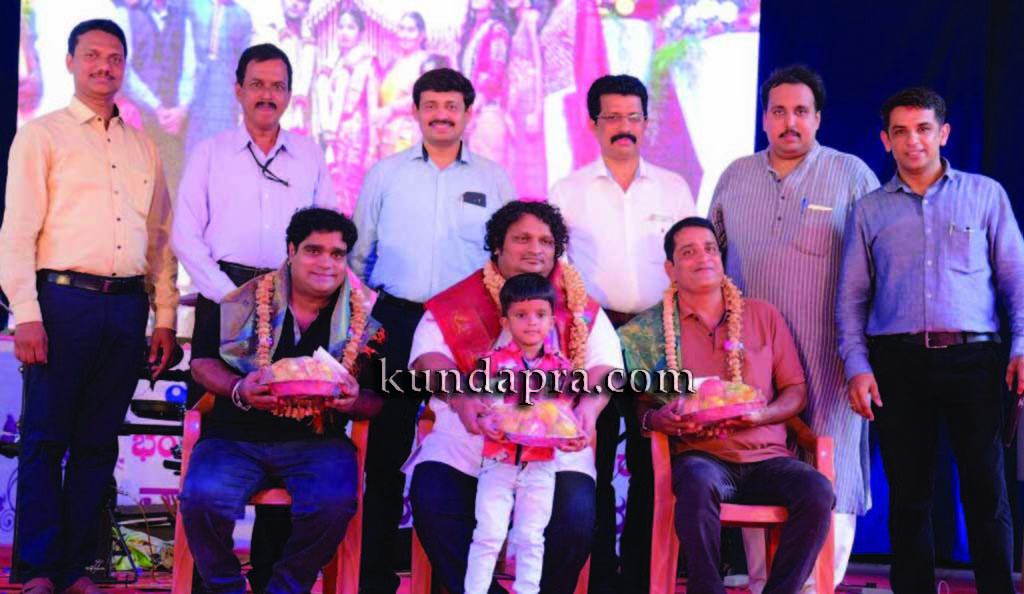 ಭಂಡಾರ್ಕಾರ್ಸ್ ಕಾಲೇಜು ಹಳೆ ವಿದ್ಯಾರ್ಥಿ ಸಂಘ: ಖ್ಯಾತ ನಾಟಕ ಕಲಾವಿದರಿಗೆ ಸನ್ಮಾನ