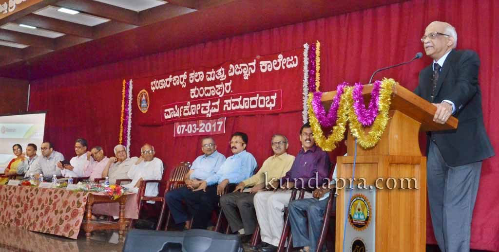 ಶಿಕ್ಷಣ ಸಂಸ್ಥೆ ವಿದ್ಯಾರ್ಥಿಗಳನ್ನು ಸಮಾಜದ ಜವಾಬ್ದಾರಿಯುತ ವ್ಯಕ್ತಿಯನ್ನಾಗಿಸುತ್ತದೆ: ಡಾ. ಹೆಚ್ ವಿನೋದ ಭಟ್