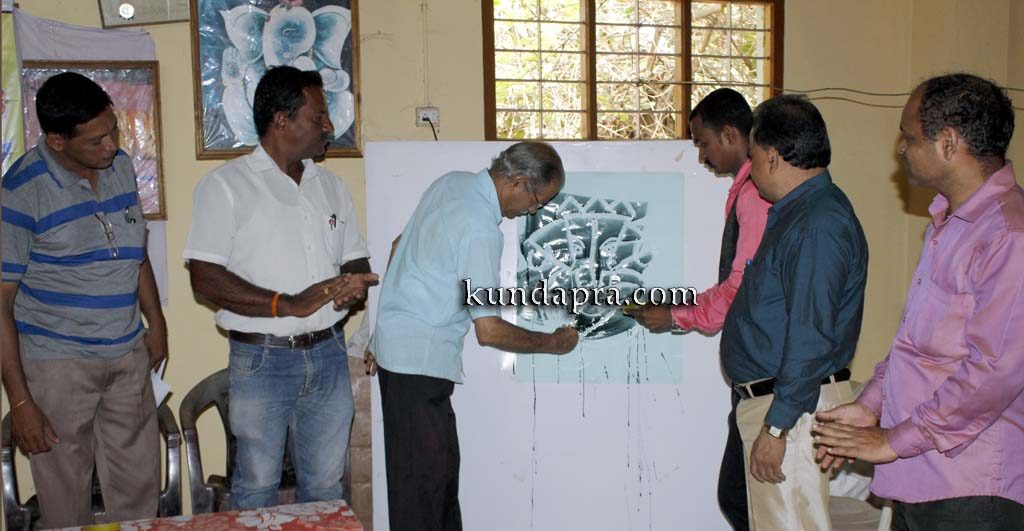 ಬೈಂದೂರು: ವಿಶ್ವ ಚಿತ್ರಕಲಾ ದಿನಾಚರಣೆ, ಚಿತ್ರ ಪ್ರದರ್ಶನ