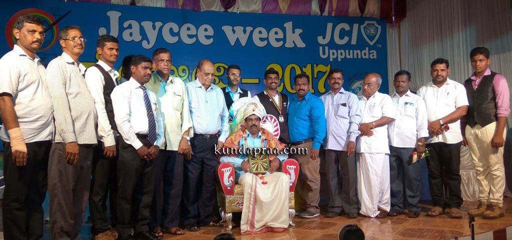 ಉಪ್ಪುಂದ: ಕೊಲ್ಲೂರು ದೇವಳದ ವ್ಯವಸ್ಥಾಪನಾ ಸಮಿತಿ ಅಧ್ಯಕ್ಷ ಹರೀಶ್ ಶೆಟ್ಟಿ ಅವರಿಗೆ ಸನ್ಮಾನ