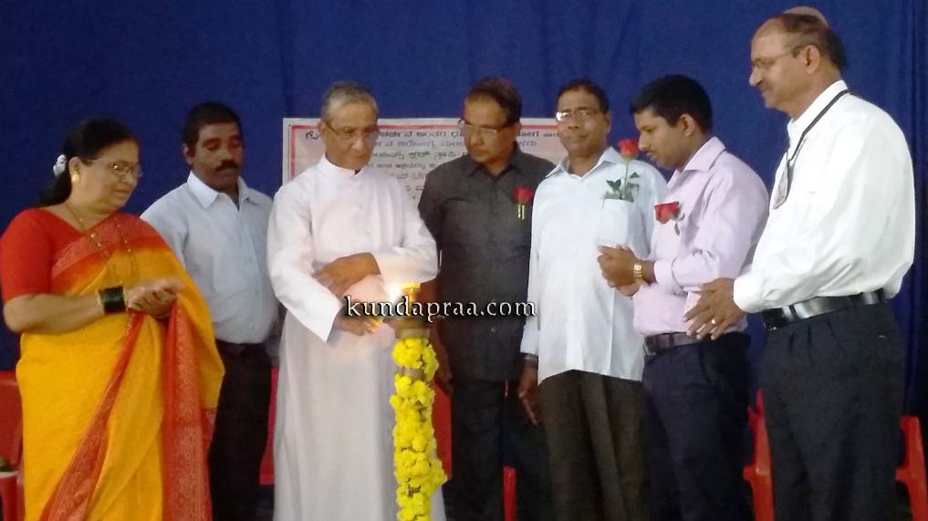 ತ್ರಾಸಿ ಚರ್ಚಿನಲ್ಲಿ ಉಚಿತ ರಕ್ತ ಗುಂಪು ತಪಾಸಣೆ ಶಿಬಿರ