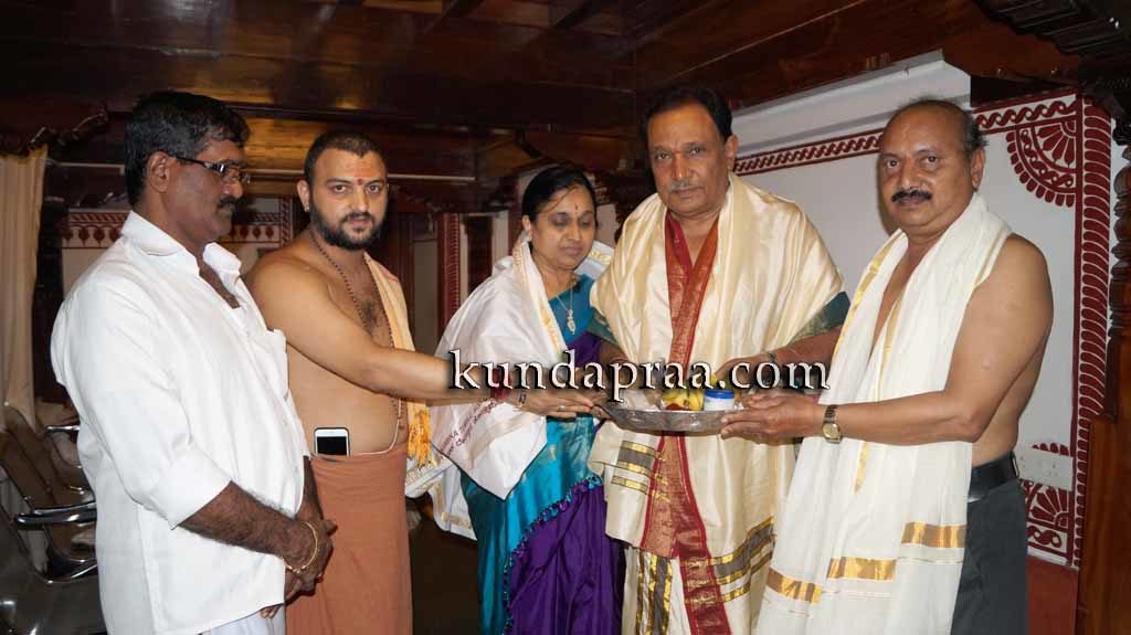 ಕೊಲ್ಲೂರಿಗೆ ರಾಜ್ಯ ವಸತಿ ಸಚಿವ ಭೇಟಿ