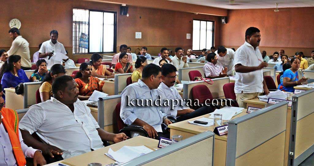 ತಾ. ಪಂ ಸಾಮಾನ್ಯ ಸಭೆ: ಆಡಳಿತ ಪಕ್ಷದದಲ್ಲೇ ಕಂಡುಬಂದ ಅಪಸ್ವರ, ಪರ ವಿರೋಧದ ಹೇಳಿಕೆ ದಾಖಲು