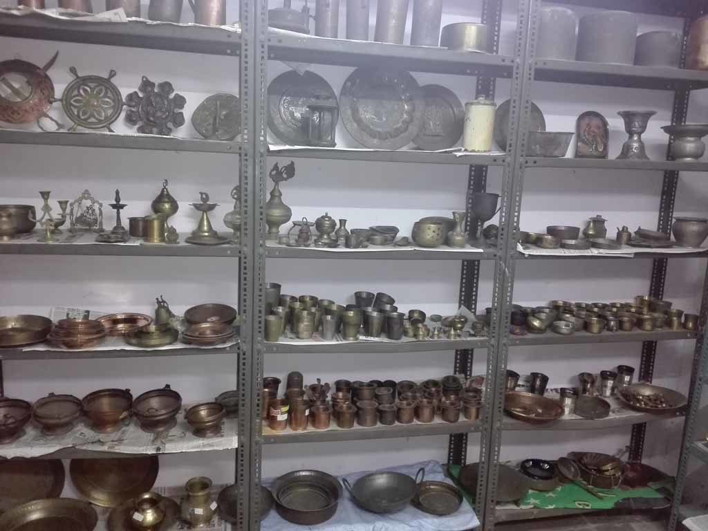 ಫ್ರೆಂಡ್ಸ್ ಸ್ವಾವಲಂಬನ , ಡೊಂಬಿವಲಿ: ಹಳೆಯ ತಾಮ್ರ , ಹಿತ್ತಾಳೆ ಪಾತ್ರೆಗಳ ಪ್ರದರ್ಶನ