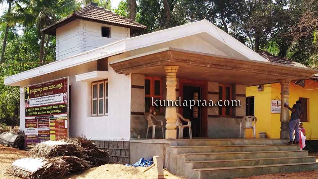 ಹಕ್ಲಾಡಿ ಮಳಿಹುಲ್ಲು ಗುಡಿಯಿಂದ.. ಭವ್ಯ ಮಂದಿರಕ್ಕೆ ಶ್ರೀ ಸಿದ್ದಲಿಂಗೇಶ್ವರ