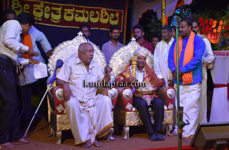 ಯಕ್ಷಗಾನ ಸೇವೆ ಆಟದಲ್ಲಿ ನಿವೃತ್ತ ಯೋಧನಿಗೆ ಸನ್ಮಾನ