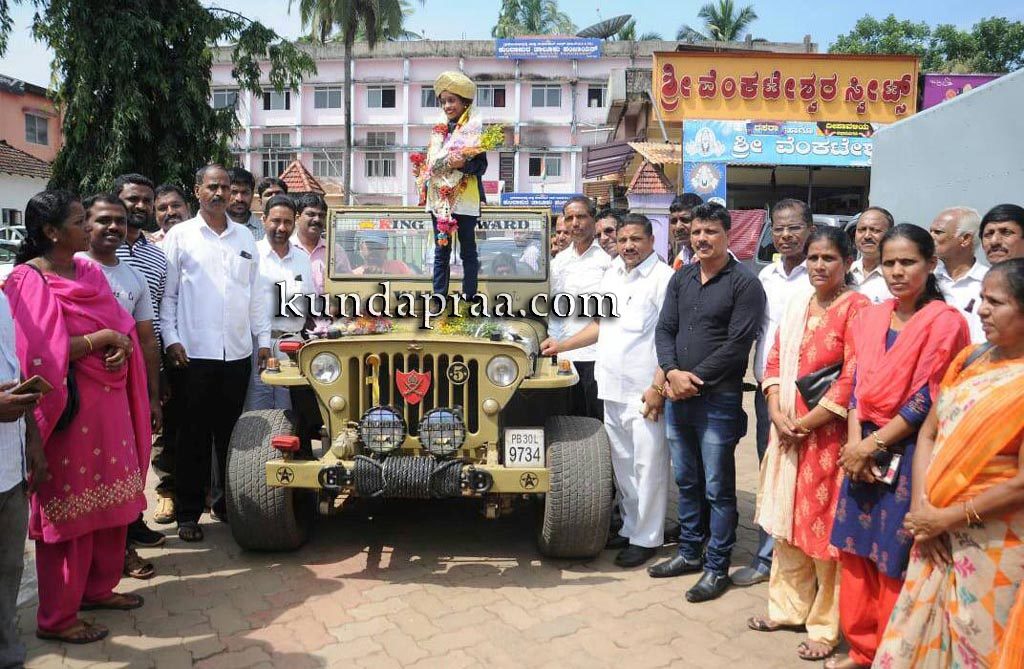 ಕುಂದಾಪುರ: ಯೋಗ ಚಾಂಪಿಯನ್ಶಿಪ್ ವಿಜೇತ ಧನ್ವಿಗೆ ಅದ್ದೂರಿ ಸ್ವಾಗತ