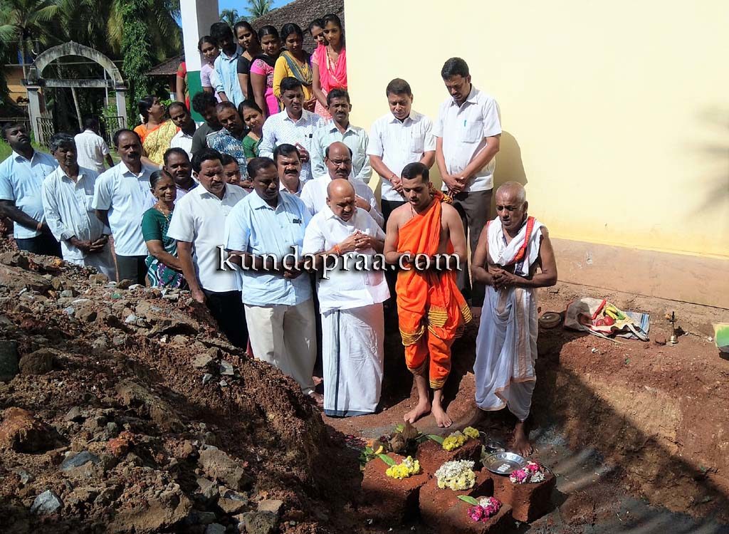 ಗುಜ್ಜಾಡಿ ಸರಕಾರಿ ಪ್ರಾಥಮಿಕ ಶಾಲಾ ಕಟ್ಟಡ ನಿರ್ಮಾಣಕ್ಕೆ ಗುದ್ದಲಿ ಪೂಜೆ