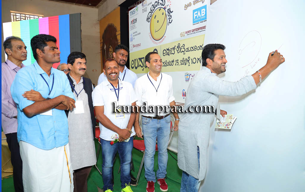 ವಿಡಂಬನಾ ದೃಷ್ಟಿ ಇದ್ದಾಗಲೇ ಉತ್ತಮ ಕಾರ್ಟೂನಿಷ್ಠ್ ಹುಟ್ಟಿಕೊಳ್ಳುತ್ತಾನೆ: ನಟ ರಿಷಬ್ ಶೆಟ್ಟಿ