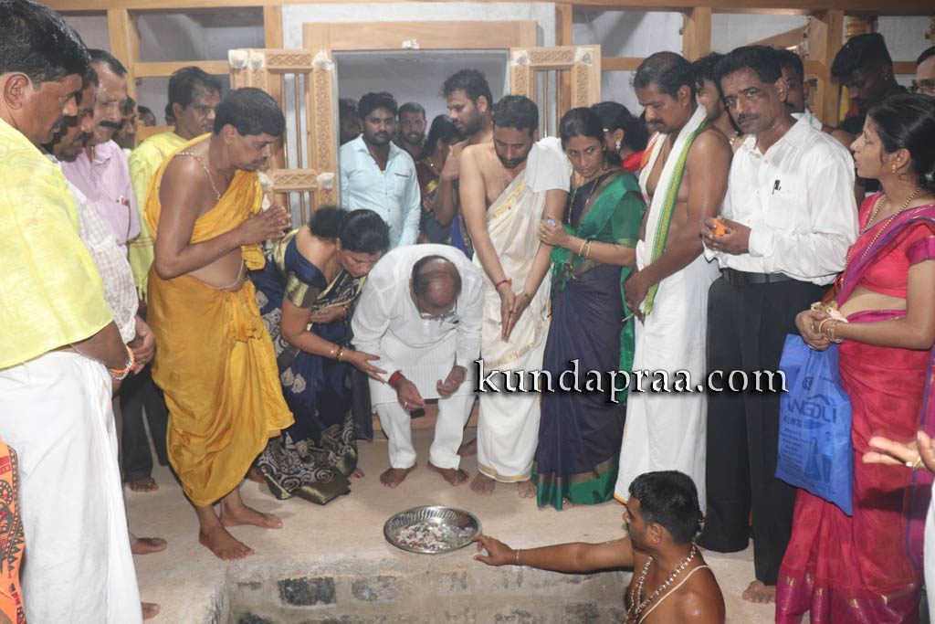 ನಾಕಟ್ಟೆ ಶ್ರೀ ಕೋಟಿ ಚೆನ್ನಯ್ಯ ಪಂಜುರ್ಲಿ ಗರಡಿಯಲ್ಲಿ ನಿಧಿ ಕುಂಭ ಸ್ಥಾಪನೆ