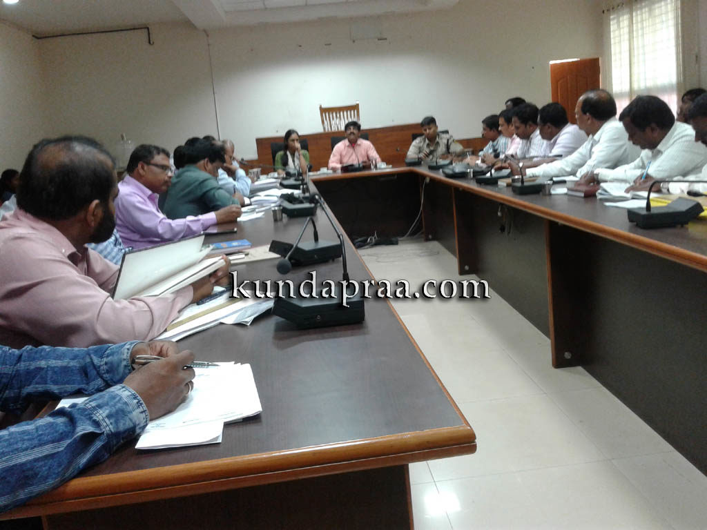 ಕೊರೋನಾ ನಿಯಂತ್ರಣ: ಅಧಿಕಾರಿಗಳಿಗೆ ರಜೆ ಇಲ್ಲ, ಲಾಡ್ಜ್ಗಳಲ್ಲಿ ಪ್ರವಾಸಿಗರ ಮಾಹಿತಿ ಕಡ್ಡಾಯ- ಜಿಲ್ಲಾಧಿಕಾರಿ ಜಿ.ಜಗದೀಶ್