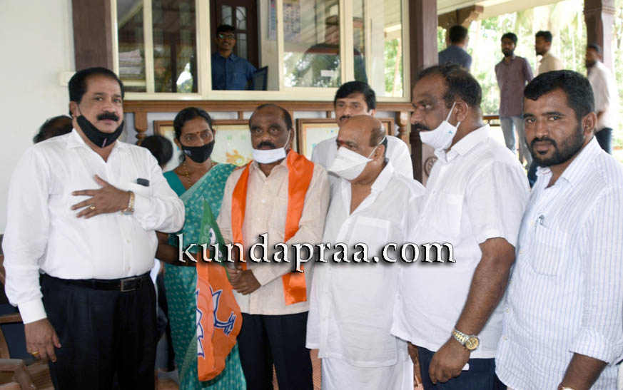 ಕಾಂಗ್ರೆಸ್ ನಾಯಕ ಹರ್ಕೂರು ಮಂಜಯ್ಯ ಶೆಟ್ಟಿ ಬಿಜೆಪಿಗೆ ಸೇರ್ಪಡೆ