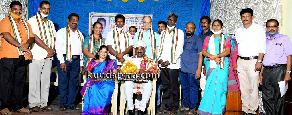 ಬೈಂದೂರು ತಾ.ಪಂ ಪ್ರಥಮ ಅಧ್ಯಕ್ಷ ಮಹೇಂದ್ರ ಪೂಜಾರಿ ಅವರಿಗೆ ಹುಟ್ಟೂರ ಸನ್ಮಾನ