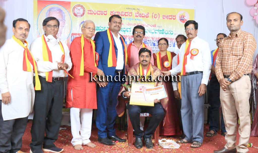 ಭರತ್ಕುಮಾರ್ ಶೆಟ್ಟಿ ಅವರಿಗೆ ಕಾಯಕ ಚೂಡಾಮಣಿ ರತ್ನ ಪ್ರಶಸ್ತಿ ಪ್ರದಾನ