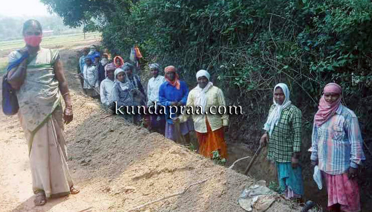 ಕೆರ್ಗಾಲ್: ಉದ್ಯೋಗ ಖಾತ್ರಿ ಯೋಜನೆಯಡಿ ಶ್ರಮದಾನ