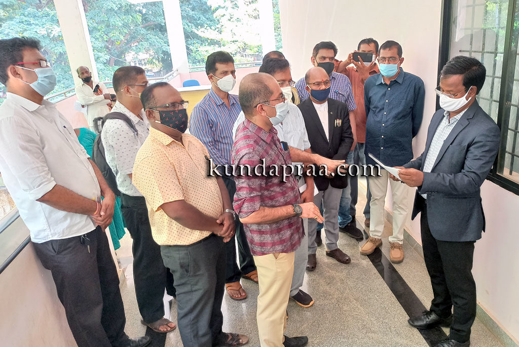 ಕುಂದಾಪುರ: ಹೆದ್ದಾರಿ ಕಾಮಗಾರಿ ದುರವಸ್ಥೆ ಸರಿಪಡಿಸಲು ಜಿಲ್ಲಾಡಳಿತಕ್ಕೆ ಮನವಿ ಸಲ್ಲಿಕೆ