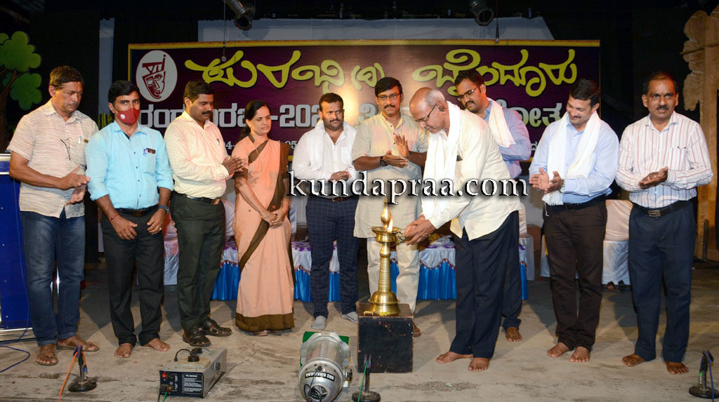 ರಂಗಭೂಮಿಯ ಬೆಸೆಯುವ ಗುಣ ಇನ್ನಷ್ಟು ಜಾಗೃತಗೊಳ್ಳಬೇಕಿದೆ: ವಿಠ್ಠಲ ಭಂಡಾರಿ