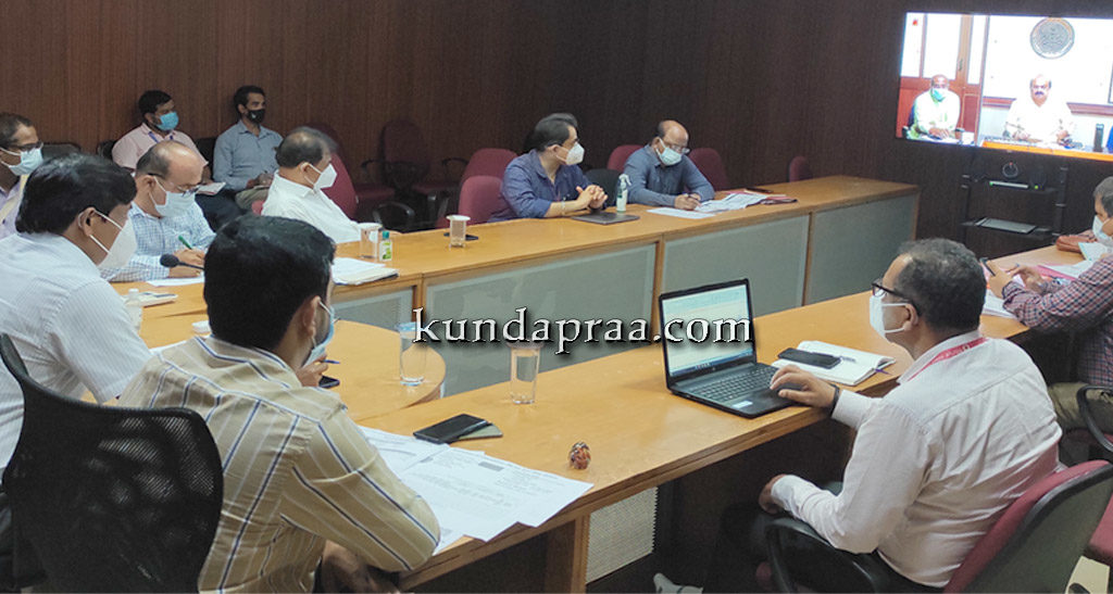 ಬ್ಲಾಕ್ ಫಂಗಸ್ ಚಿಕಿತ್ಸೆಗೆ ಬೆಡ್ಗಳನ್ನು ಮೀಸಲಿಡಿ: ಉಸ್ತುವಾರಿ ಸಚಿವ ಬೊಮ್ಮಾಯಿ