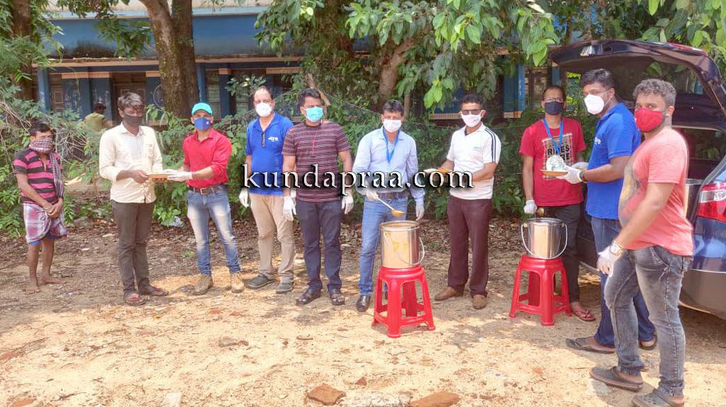 ಜೆಸಿಐ ಕುಂದಾಪುರ ಸಿಟಿಯಿಂದ ಲಾಕ್ಡೌನ್ನಲ್ಲಿ ಹಸಿದವರಿಗೆ ಊಟ: ನಿತ್ಯವೂ 200ಕ್ಕೂ ಅಧಿಕ ಮಂದಿಗೆ ವಿತರಣೆ