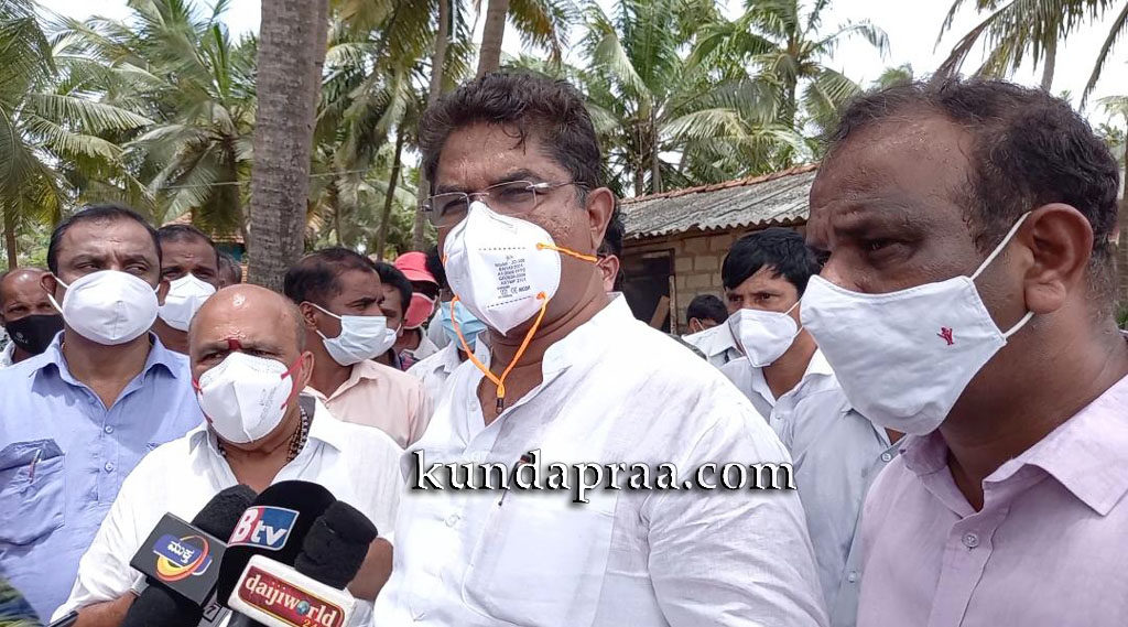 ಮರವಂತೆಯಲ್ಲಿ ಸ್ಥಳೀಯರ ಅಹವಾಲು ಕೇಳದ ಸಚಿವರು: ಆಕ್ರೋಶ ಹೊರಹಾಕಿದ ಮೀನುಗಾರರು