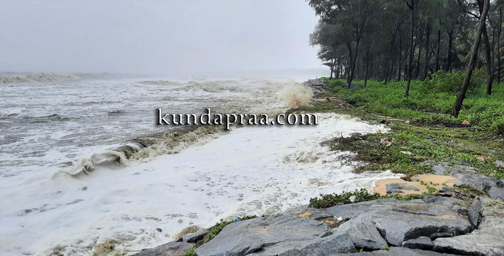 ಜಿಲ್ಲೆಯಲ್ಲಿ ಕಡಲ್ಕೋರೆತ, ನೆರೆ ಭೀತಿ: ಅಪಾಯದಲ್ಲಿರುವ ಕುಟುಂಬಗಳಿಗೆ ಪುನರ್ವಸತಿ
