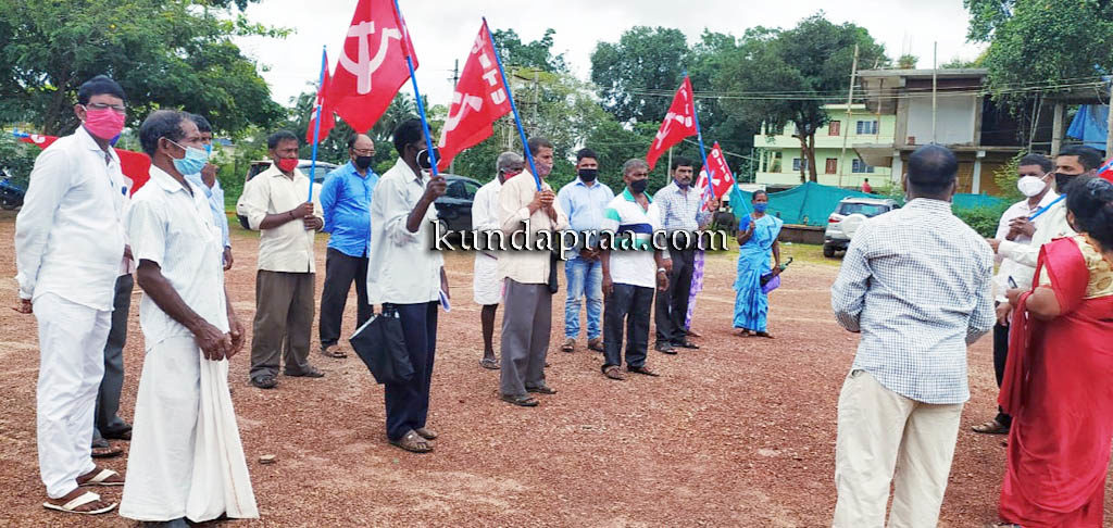 ಬೈಂದೂರು: ಅಡುಗೆ ಅನಿಲ, ತೈಲ ಬೆಲೆ ಏರಿಕೆ ವಿರೋಧಿಸಿ ಸಿಐಟಿಯು ಪ್ರತಿಭಟನೆ