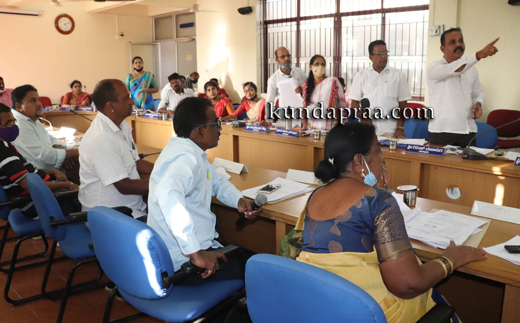 ಕುಂದಾಪುರ ಪುರಸಭೆ ಸಾಮಾನ್ಯ ಸಭೆ: ಜಾಗ ಒತ್ತುವರಿ ತೆರವು, ನಗರ ಪ್ರವೇಶ ದ್ವಾರಕ್ಕೆ ಆಗ್ರಹ