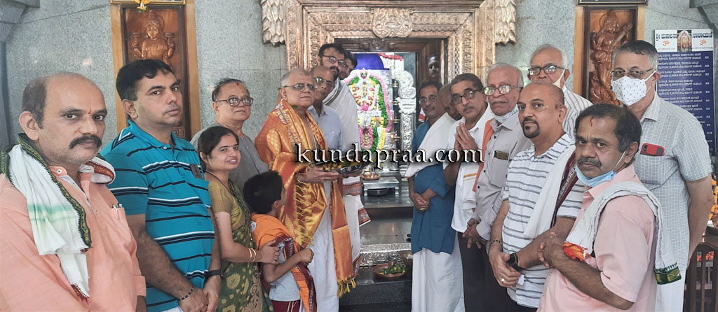 ಬಸ್ರೂರು ಶ್ರೀ ಮಹಾಲಸಾ ನಾರಾಯಣೀ ದೇವಸ್ಥಾನ: ಬಿ. ಶ್ರೀಕಾಂತ ಪೈ ಅವರಿಗೆ ಗೌರವ