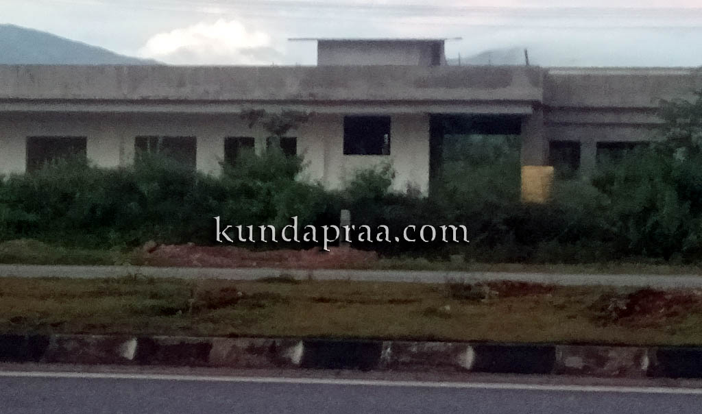 ಬೈಂದೂರು ಕೆ.ಎಸ್.ಆರ್.ಟಿ.ಸಿ ಬಸ್ ನಿಲ್ದಾಣ ಕಾಮಗಾರಿಯನ್ನು ಶೀಘ್ರ ಪೂರ್ಣಗೊಳಿಸಲು ಒತ್ತಾಯ