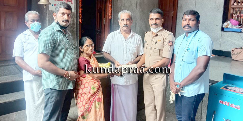 ಮುಖ್ಯಮಂತ್ರಿ ಚಿನ್ನದ ಪದಕದೊಂದಿಗೆ ಪಡೆದ ಹಣ ಬಾಲಕಿಯ ಚಿಕಿತ್ಸೆಗೆ ಹಸ್ತಾಂತರ